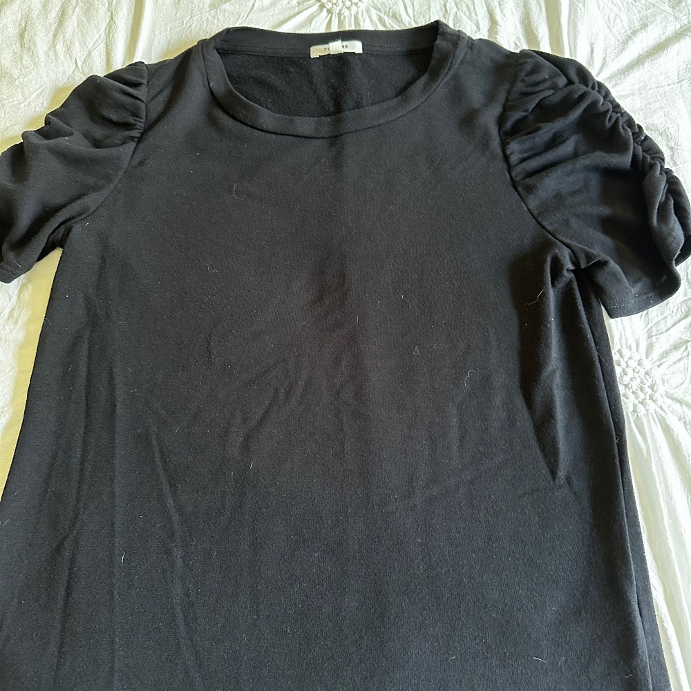 Black puff sleeve top